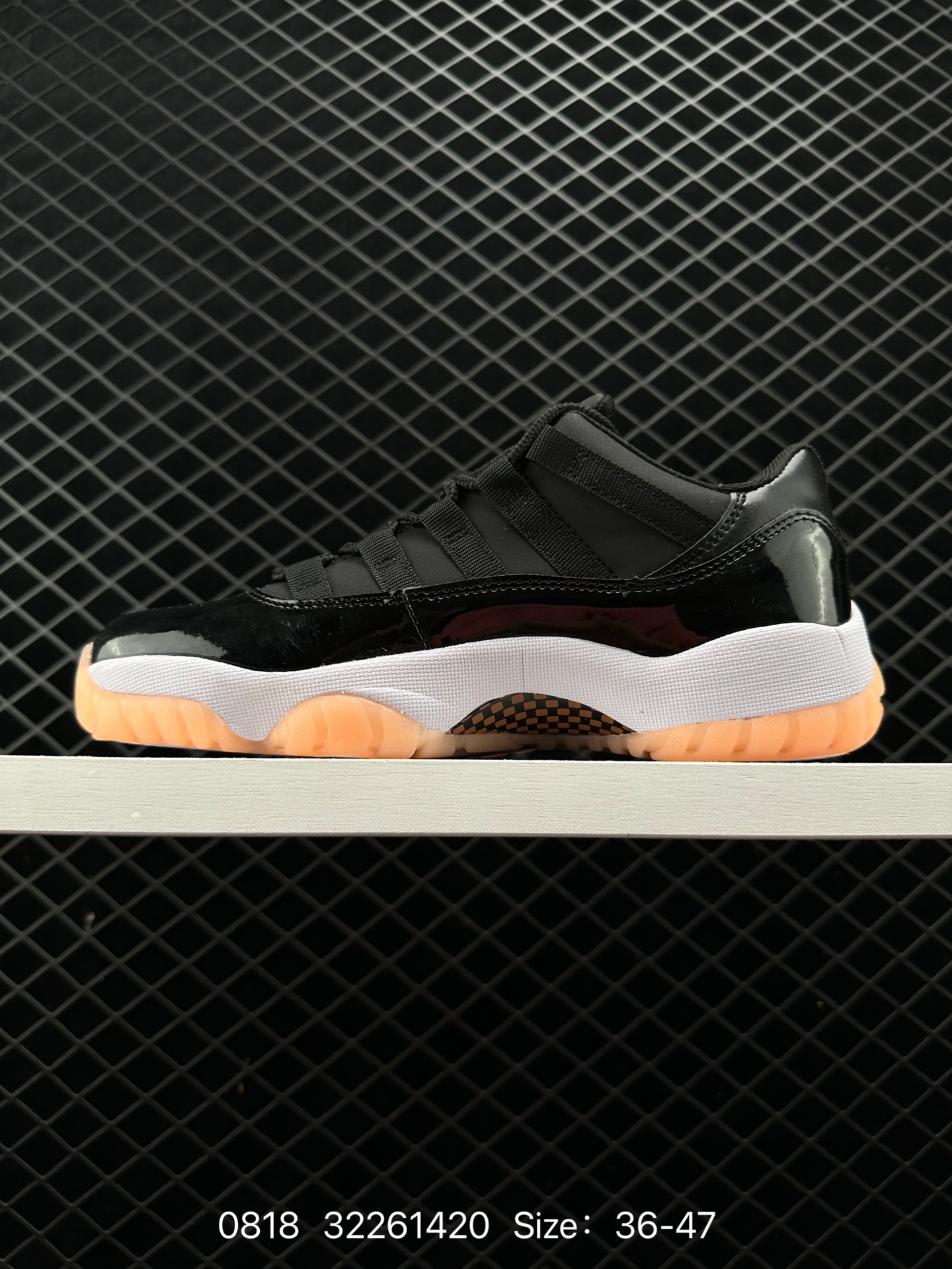 Nike Air Jordan 11 Retro Low LE